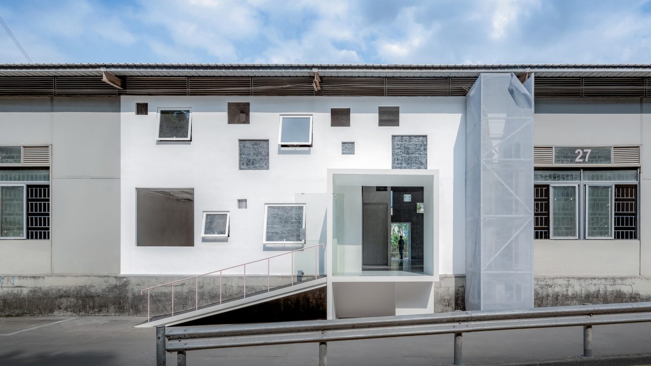 Aether Architects and Archigress Transform Shenzhen Railway Warehouse into Apelron Contemporary
