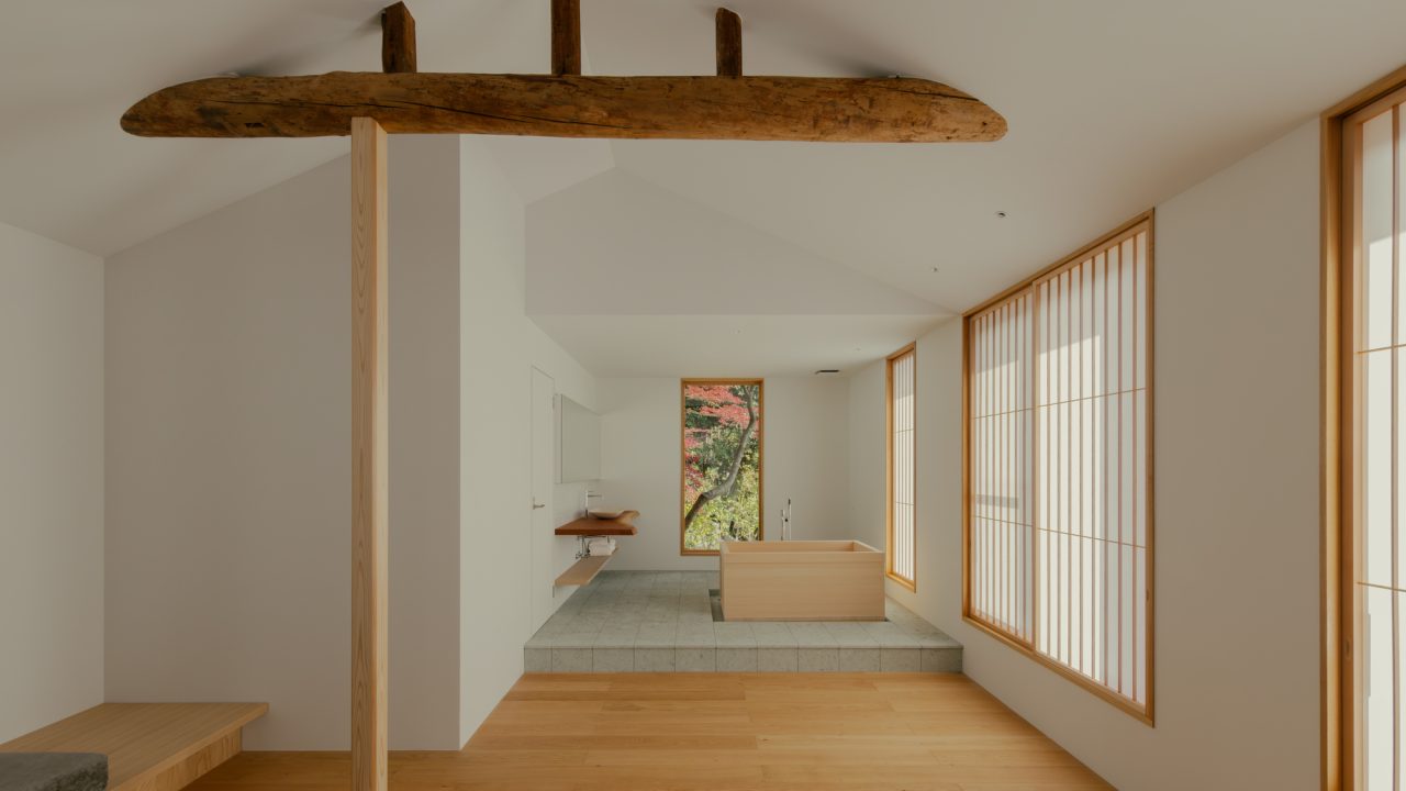 House in Narutaki: A Tranquil Residence Embracing Kyoto’s Natural Beauty