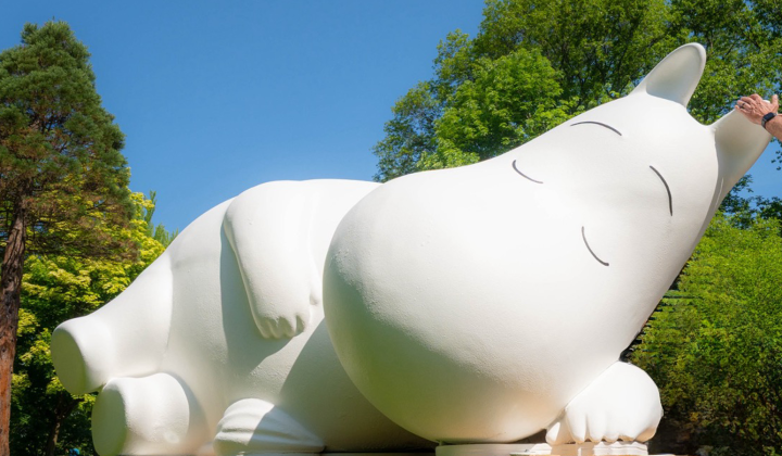 Moominvalley Comes to Life at New York Botanical Garden with “Summer of Moomin” Exhibition