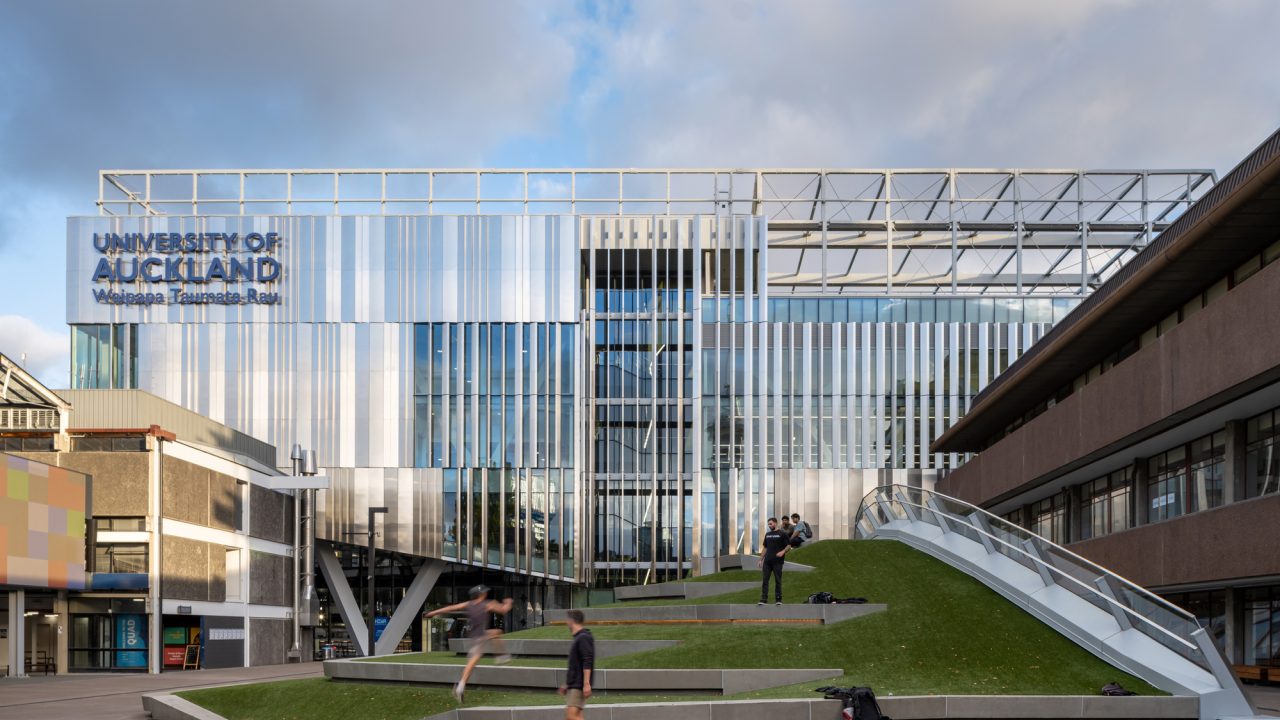 University of Auckland Unveils Hiwa Recreation Centre by Warren and Mahoney