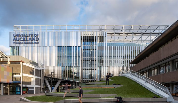 University of Auckland Unveils Hiwa Recreation Centre by Warren and Mahoney