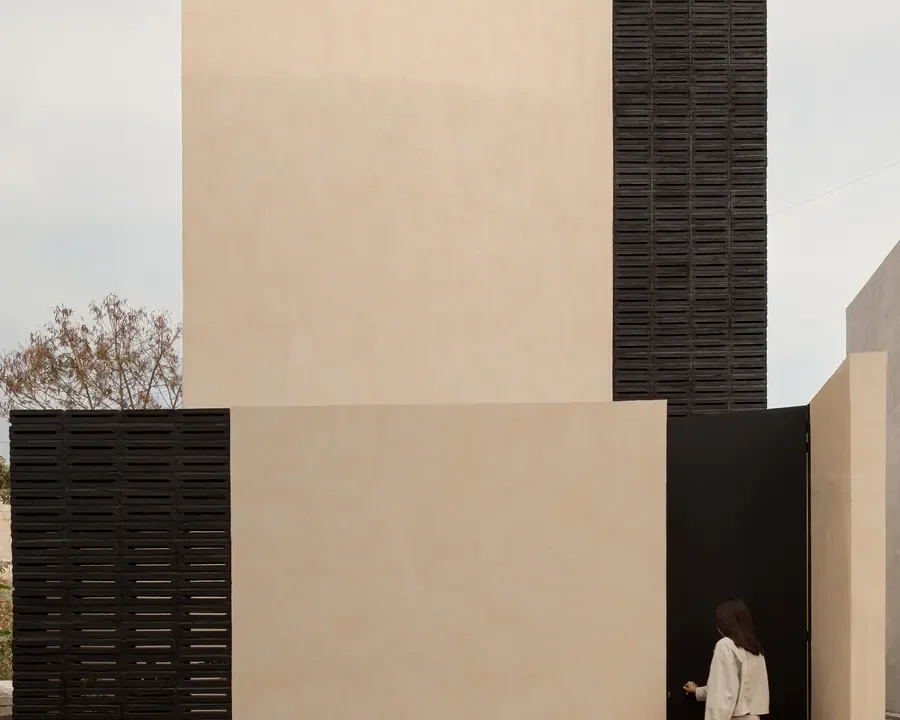 WIDOARQUITECTOS Designs Monumental Office on Compact Cuernavaca Lot