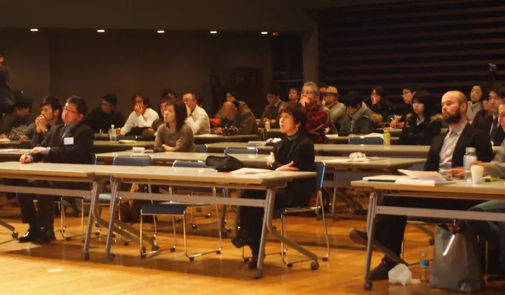 Designing for Digital Entertainment: Architecture’s Influence on Virtual Spaces