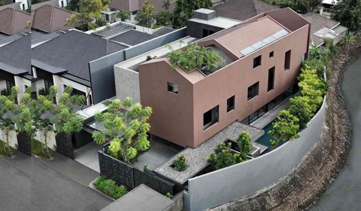 El House in Jakarta by Wahana Architects Fosters Connection Through Design