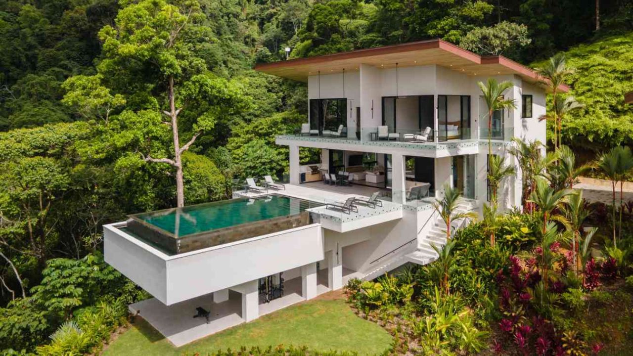 Hailey’s Hideaway: Paradise Homes Costa Rica Integrates Luxury with Nature in Uvita