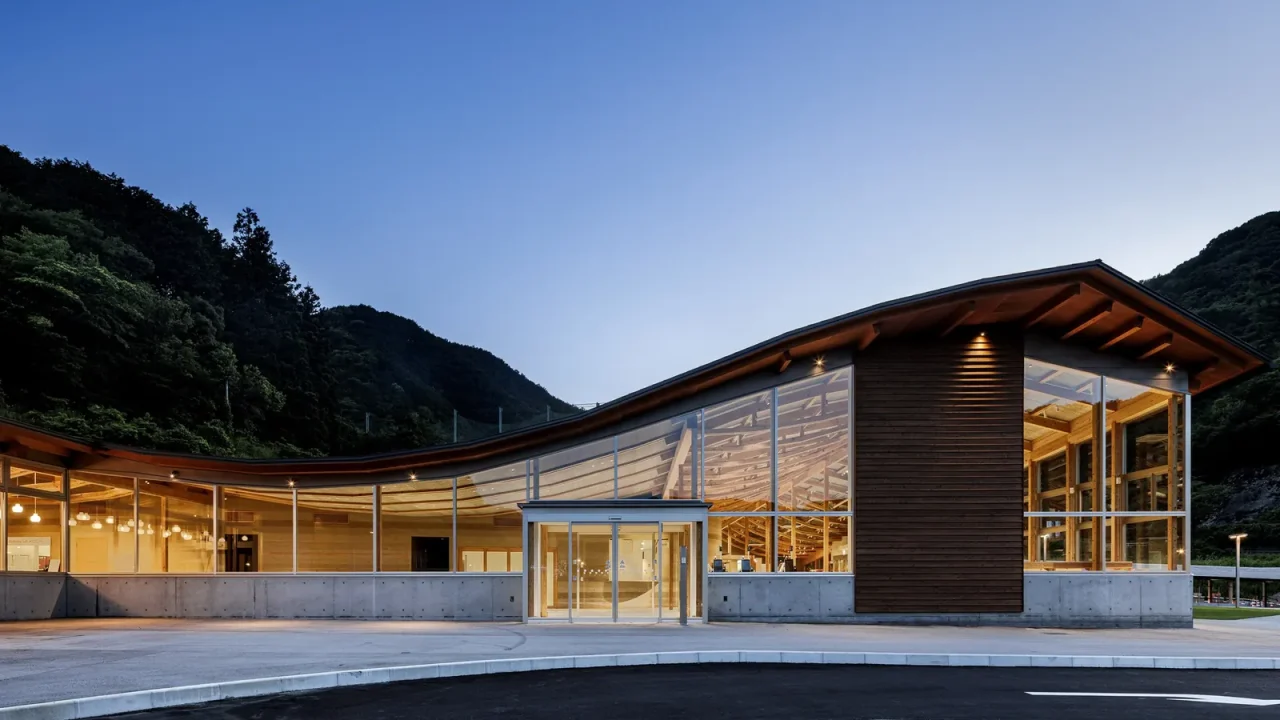 Makino’s Roadside Station Honors Botanical Pioneer in Sakawa