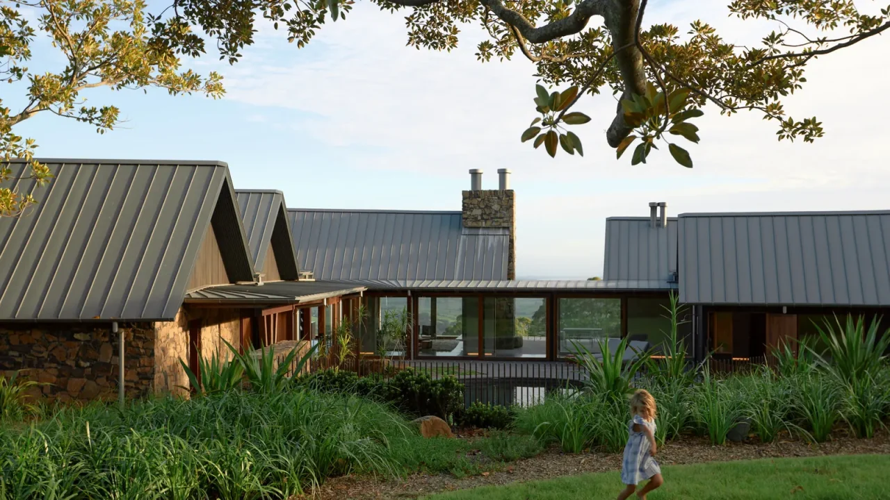 Saddleback Mountain House Integrates Landscape Through Robust Design