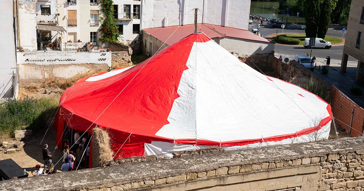 Smiljan Radić Unveils “Circo” Tent Installation for Concéntrico Festival in Spain