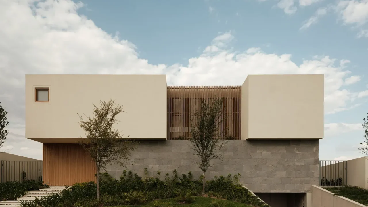 0studio Arquitectura Unveils PR House, Centered on a Courtyard Design