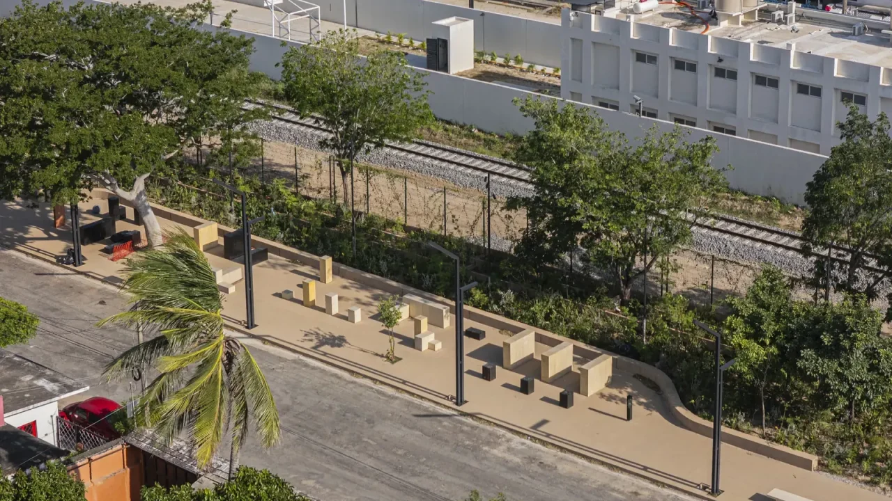 Arriaga Linear Park Reconnects Regional Mobility with Local Life in Mexico