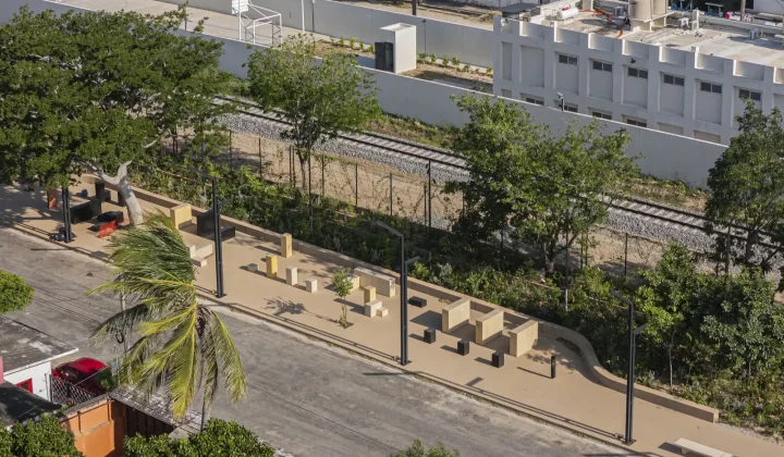 Arriaga Linear Park Reconnects Regional Mobility with Local Life in Mexico