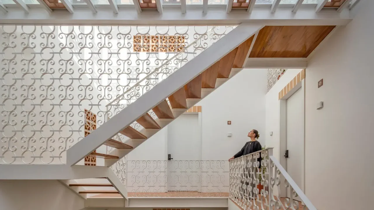 Sabina I House: Atempo Arquitectura Transforms a Family Home into a Residential Complex in Cuenca