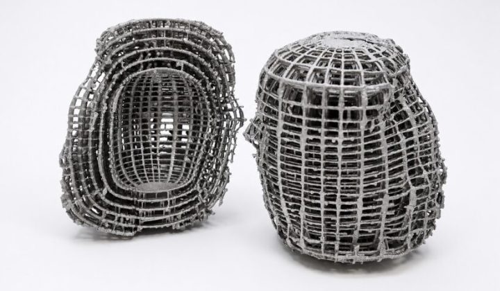 Free-form 3D-printed cloak reroutes heat to outsmart infrared cameras