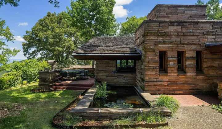 Frank Lloyd Wright’s Shavin House in Tennessee Lists for First Time in 70 Years
