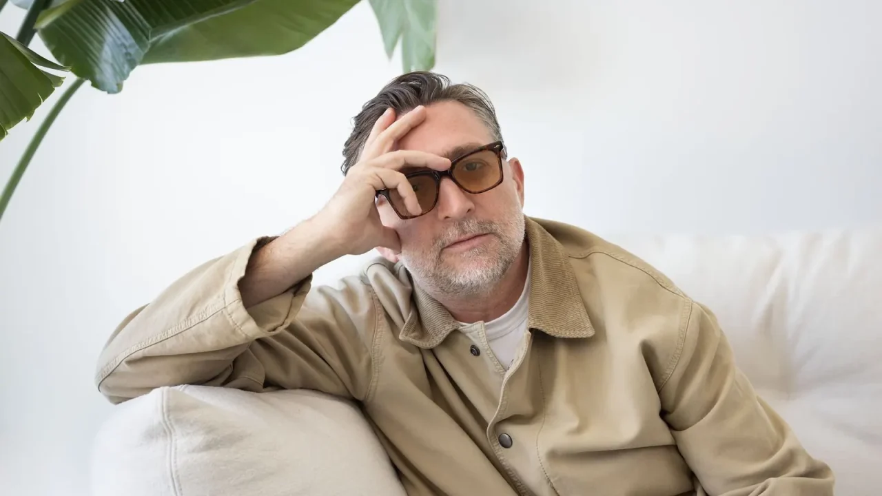 Willo Perron’s Pillo Bed Brings Knoll Back to the Bedroom After 20 Years