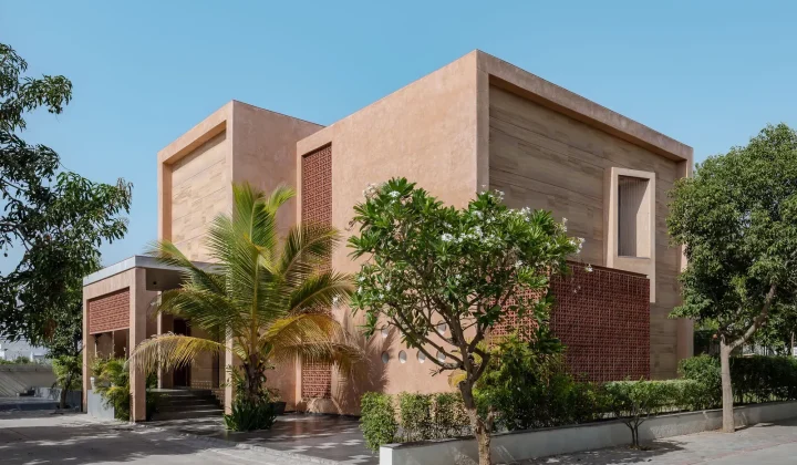 Neeti-Lime House by DINTERPLAY ARCHITECTS Embraces Traditional Wisdom in Arid Gujarat