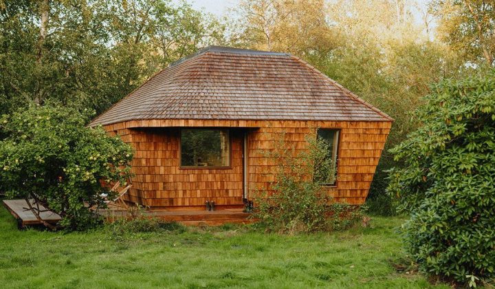 CNC-Cut Timber Modules Shape SAGA’s Compact EcoNeo Summerhouse in Denmark