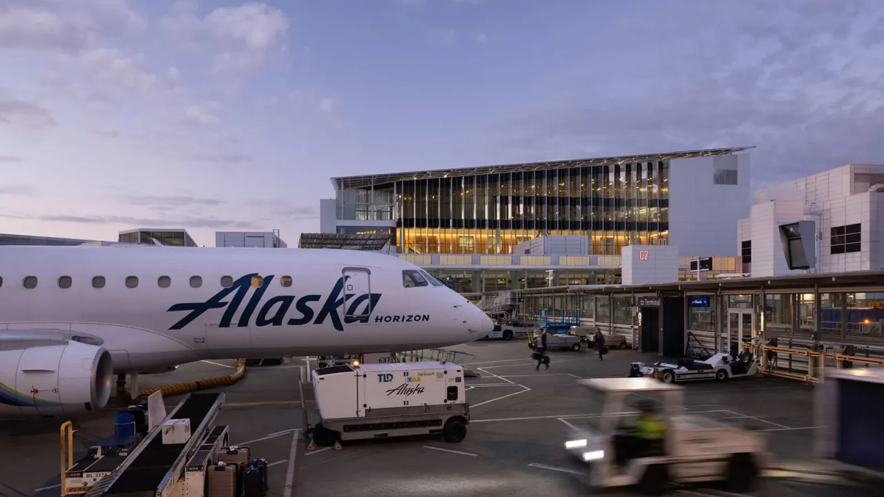 Miller Hull and Woods Bagot Unveil Major Concourse Expansion at Seattle-Tacoma International Airport