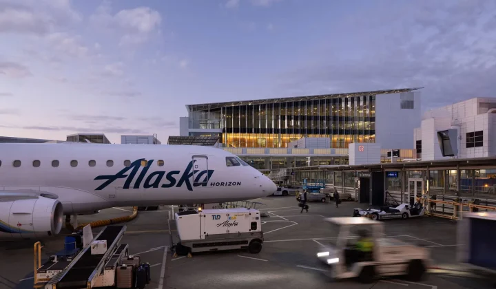 Miller Hull and Woods Bagot Unveil Major Concourse Expansion at Seattle-Tacoma International Airport