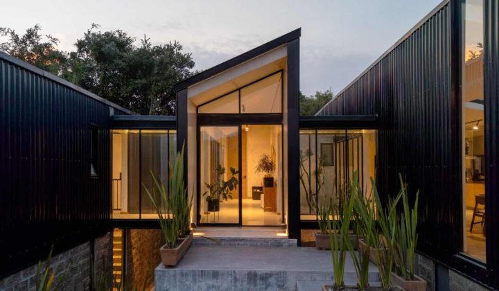 AE House in Puebla Integrates with Dense Natural Reserve Landscape