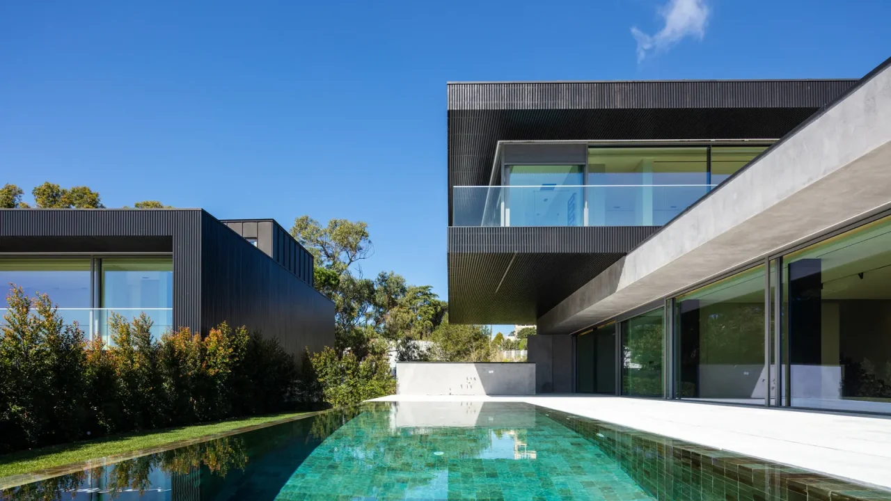 Humberto Conde Arquitectos Unveils Cascais Condominium Designed for Privacy and Views