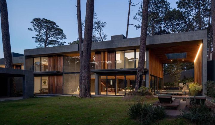 Brag Arquitectos Unveils Casa Valle, a Forest Retreat in Mexico