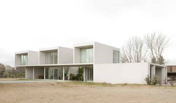 O House in Pilar: A Study in Silence and Contrast by YES! Architects