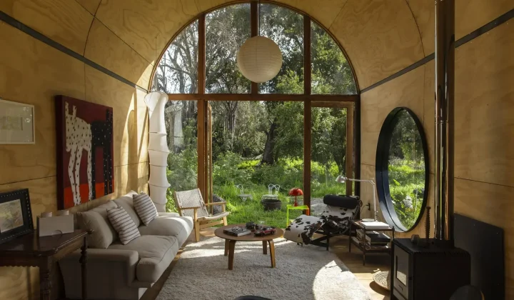 Catalejo: A Chilean House Woven Around Four 300-Year-Old Trees