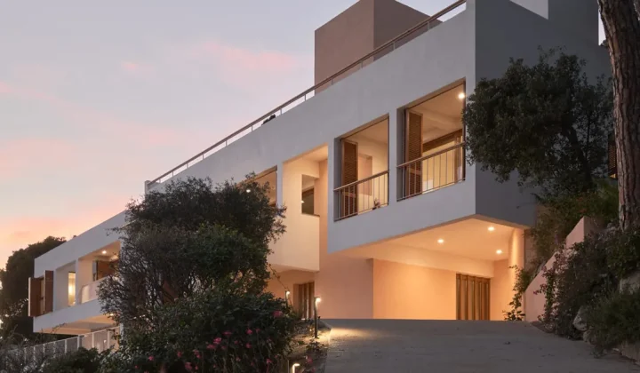 Exitprojectes completes restrained extension of Josep Lluís Sert’s Casa Blajot on the Catalan coast