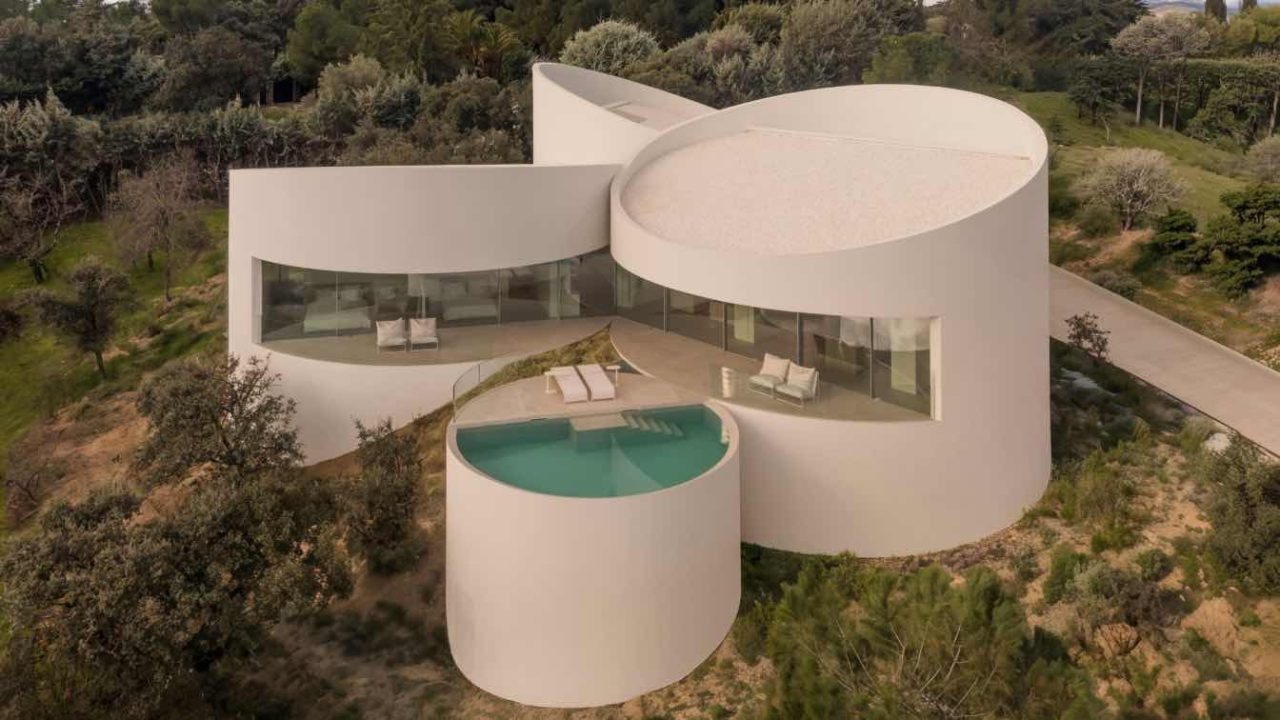 Fran Silvestre Arquitectos Designs Cylindrical House in Las Rozas, Spain