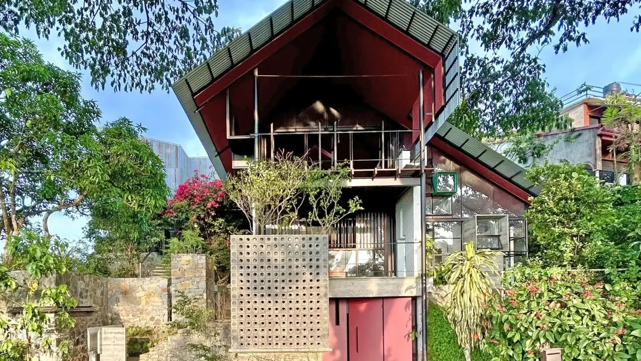 Primrose House: Adaptive Reuse Transforms Kandy Dwelling