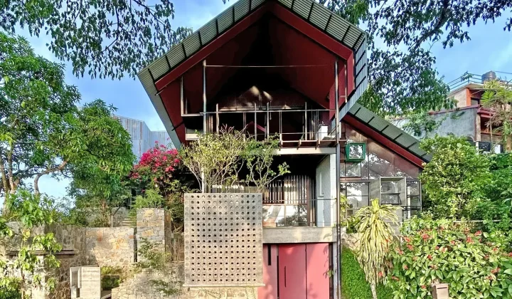 Primrose House: Adaptive Reuse Transforms Kandy Dwelling