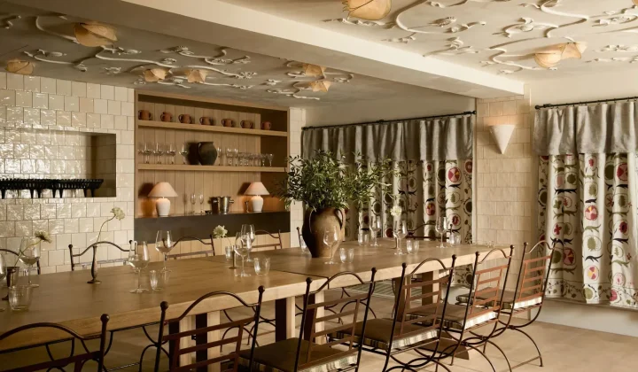 Former Notting Hill Bank Reimagined as Lebanese Brasserie Kinz