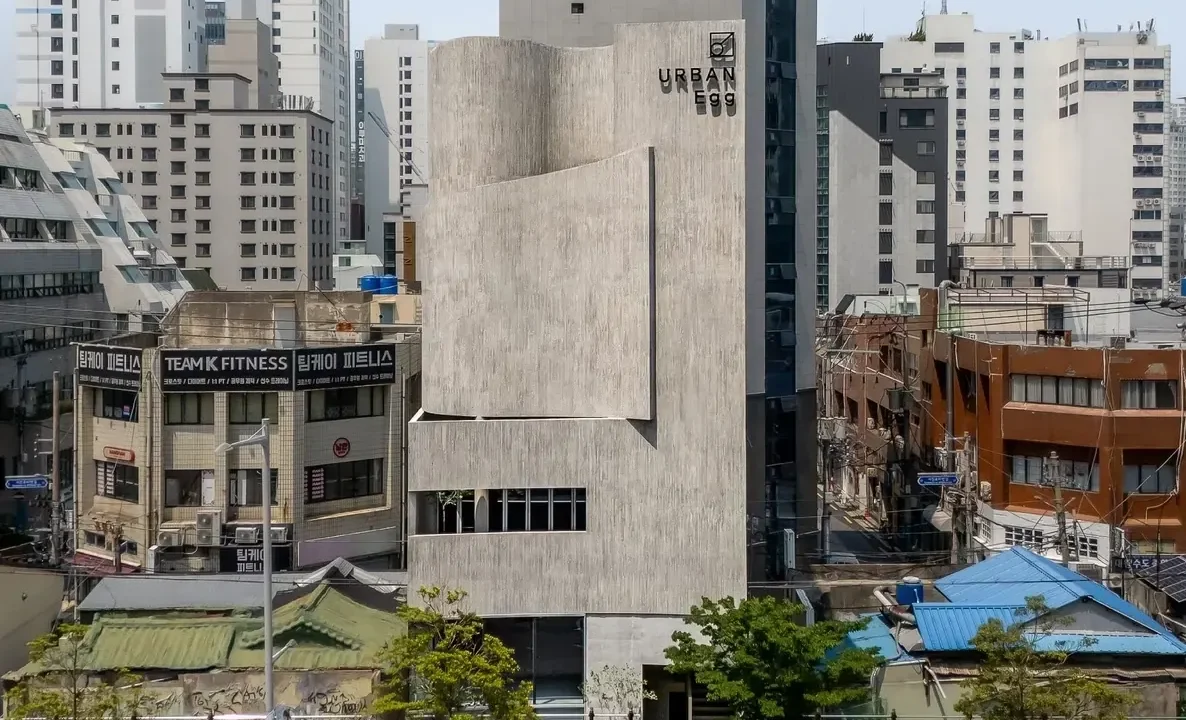 Urban Egg Mixed-Use Facility Transforms Busan’s Jeonpo-dong