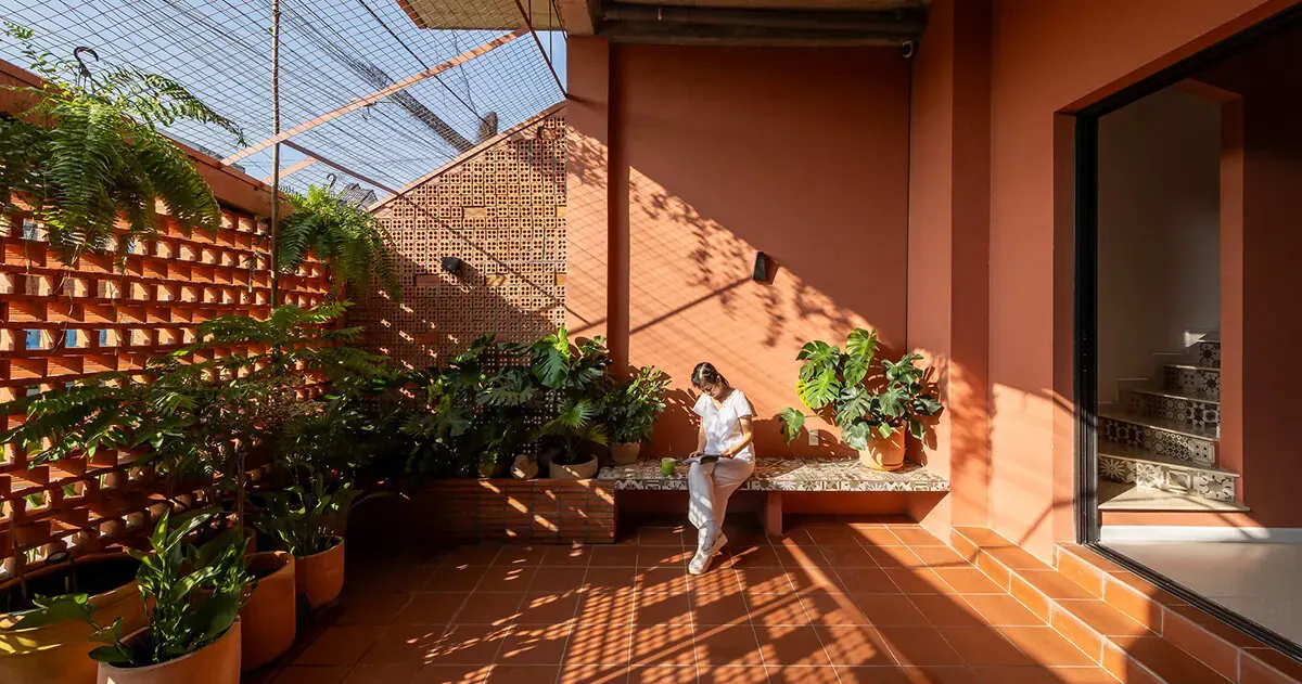 NAQ Architecture Wraps Vĩnh Long House in Recycled Terracotta Screens