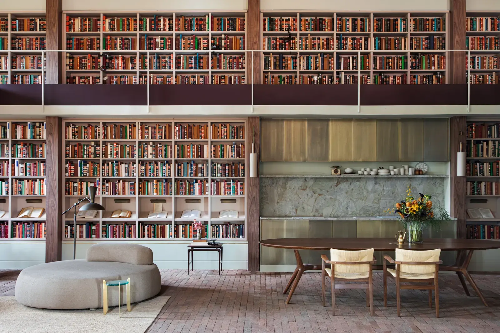 Interior view of Casa Coral Celeiro Alvorada by Nildo José Arquitetos showcasing natural materials and countryside heritage design.