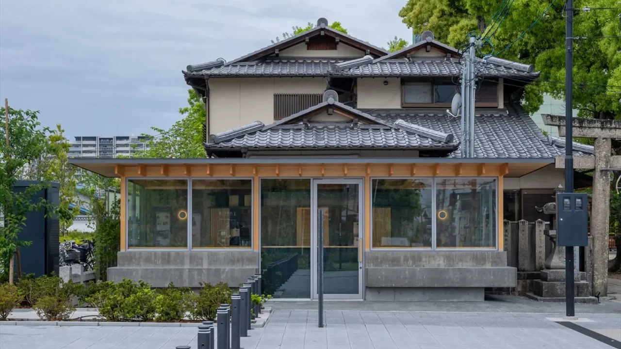 Cafe N+ by Horibe Associates Connects Shrine and Theater in Takatsuki