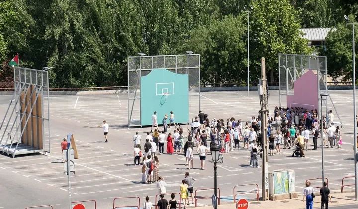 2050+ Transforms a Logroño Parking Lot into a Temporary Sports Landscape