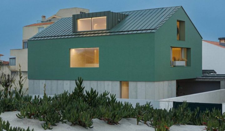 Casa Verde Brings a Modern Interpretation of the Palheiro to Portugal’s Costa Nova